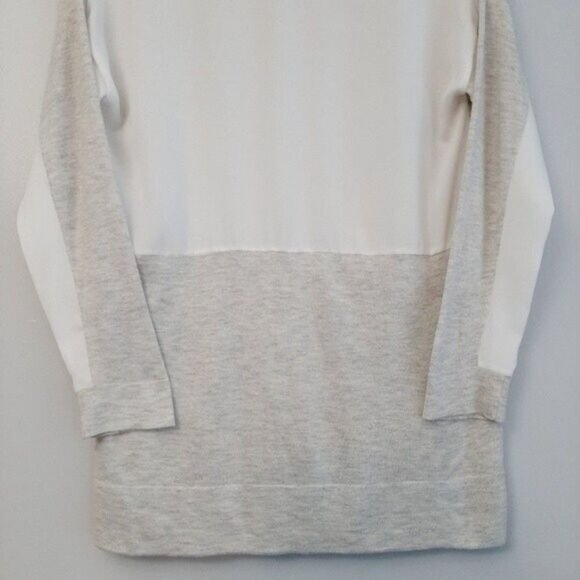 RW&CO V-neck Light Sweater Colorblock Grey & White Sz XS - Picture 8 of 12